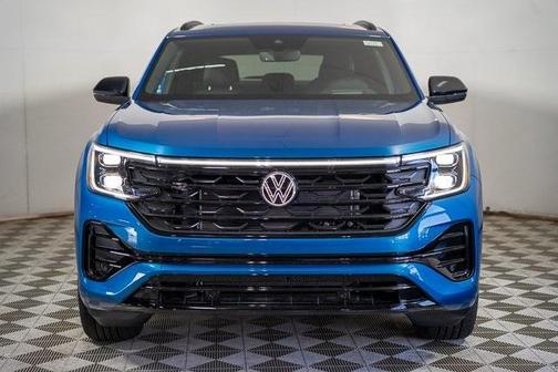 2025 Volkswagen Atlas Cross Sport 2.0T SEL R-Line Black