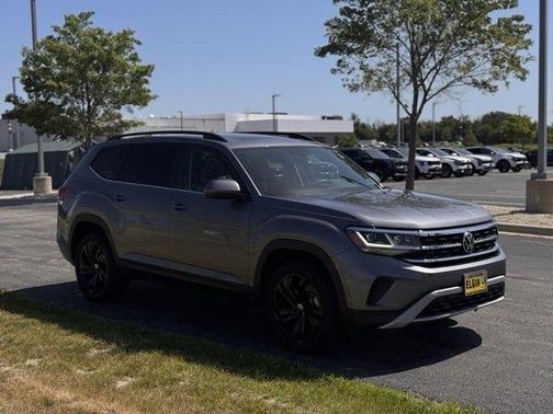 2022 Volkswagen Atlas 3.6L SE w/Technology
