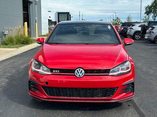 Tornado Red 2018 Volkswagen Golf GTI 2.0T SE 4-Door