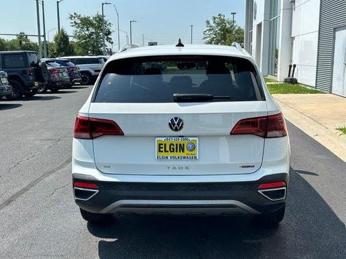 Pure White 2022 Volkswagen Taos 1.5T SE