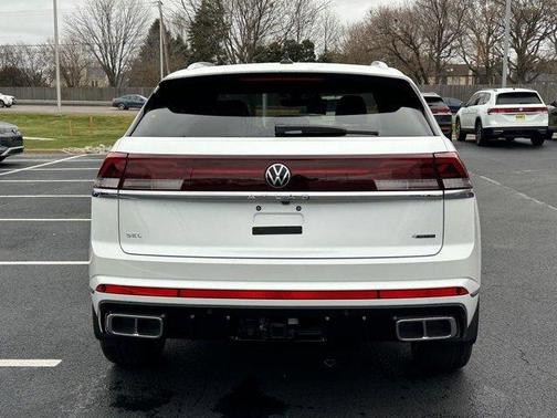 2026 Volkswagen Atlas Cross Sport 2.0T SEL Premium R-Line