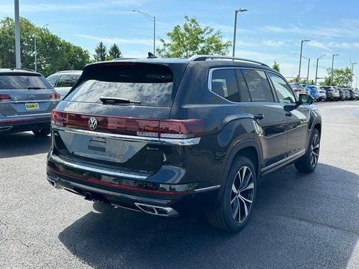 Black 2026 Volkswagen Atlas 2.0T SEL Premium R-Line
