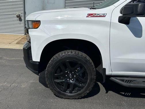 Summit White 2021 Chevrolet Silverado 1500 Custom Trail Boss