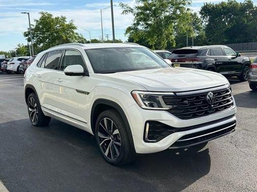 Opal White Pearl Effect 2025 Volkswagen Atlas Cross Sport 2.0T SEL Premium R-Line