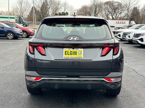 2023 Hyundai TUCSON SE