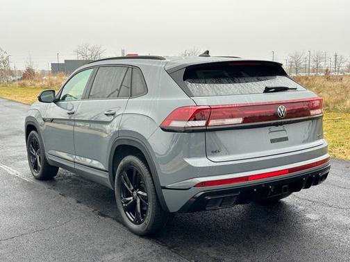 2026 Volkswagen Atlas Cross Sport 2.0T SEL R-Line Black