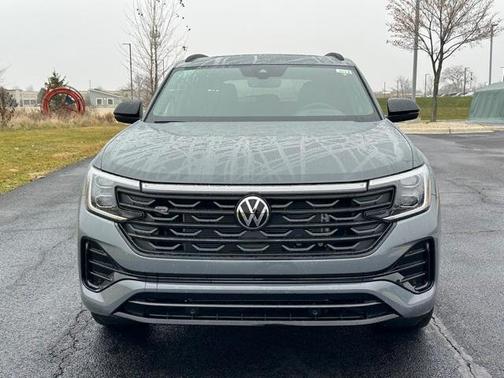 2026 Volkswagen Atlas Cross Sport 2.0T SEL R-Line Black