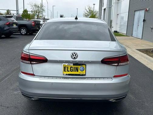 Reflex Silver Metallic 2020 Volkswagen Passat 2.0T SEL