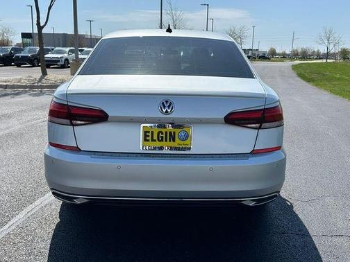 Reflex Silver Metallic 2020 Volkswagen Passat 2.0T SEL