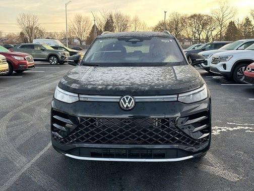 2026 Volkswagen Tiguan 2.0T SEL R-Line