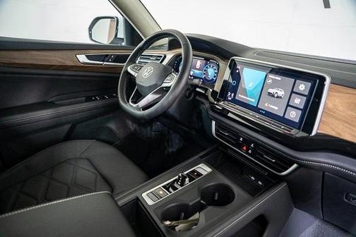 2025 Volkswagen Atlas 2.0T SE