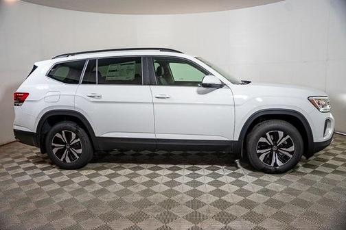 2025 Volkswagen Atlas 2.0T SE