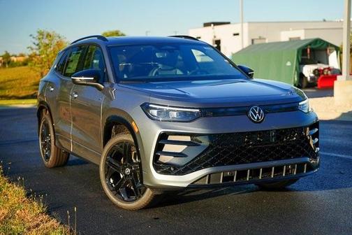 2025 Volkswagen Tiguan 2.0T SE R-Line Black