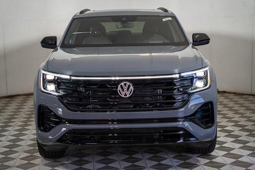 2025 Volkswagen Atlas Cross Sport 2.0T SEL R-Line Black