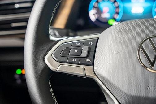 2025 Volkswagen Atlas 2.0T SE