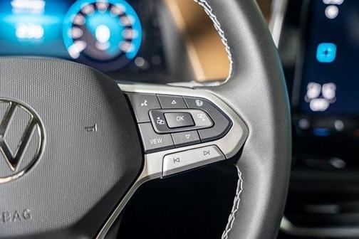 2025 Volkswagen Atlas 2.0T SE