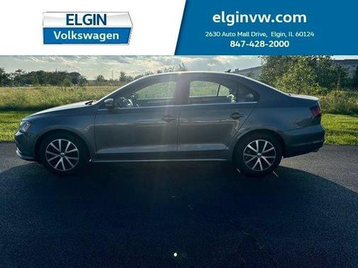 Platinum Gray Metallic 2017 Volkswagen Jetta 1.4T SE