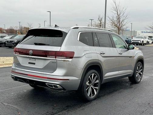 Silver Mist Metallic 2026 Volkswagen Atlas 2.0T SEL Premium R-Line