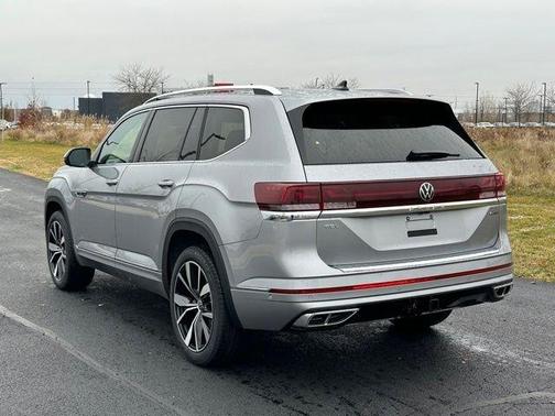 Silver Mist Metallic 2026 Volkswagen Atlas 2.0T SEL Premium R-Line