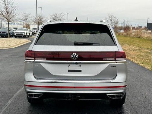 Silver Mist Metallic 2026 Volkswagen Atlas 2.0T SEL Premium R-Line