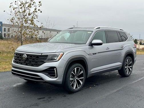 Silver Mist Metallic 2026 Volkswagen Atlas 2.0T SEL Premium R-Line