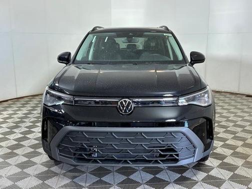 2025 Volkswagen Taos 1.5T SE Black