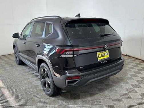 2025 Volkswagen Taos 1.5T SE Black