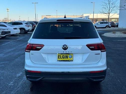 Opal White Pearl Effect 2023 Volkswagen Tiguan 2.0T SE