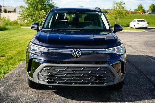 2025 Volkswagen Taos 1.5T SE Black