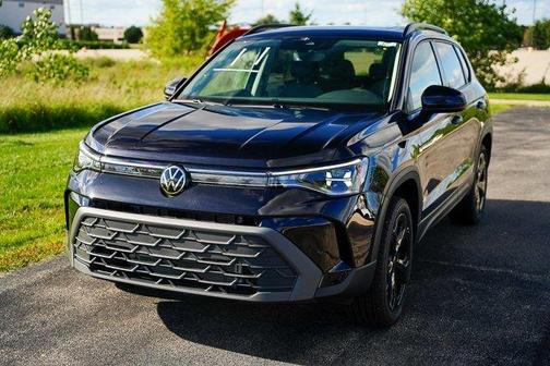 2025 Volkswagen Taos 1.5T SE Black