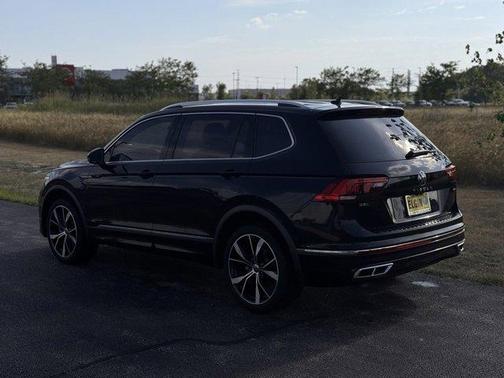 2022 Volkswagen Tiguan 2.0T SEL R-Line