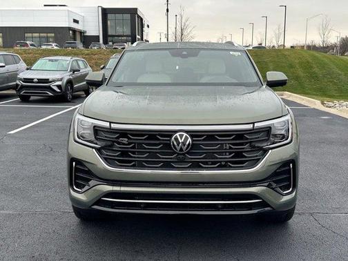 2026 Volkswagen Atlas Cross Sport 2.0T SEL Premium R-Line