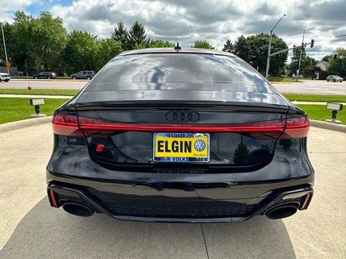 Mythos Black Metallic 2022 Audi RS 7 4.0T quattro
