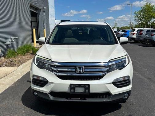 White 2016 Honda Pilot EX-L w/ Navigation