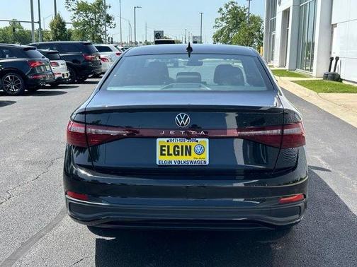 Deep Black Pearl Effect 2025 Volkswagen Jetta 1.5T Sport