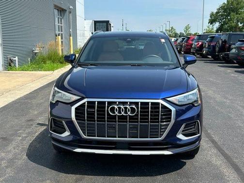 Navarra Blue Metallic 2021 Audi Q3 40 Premium