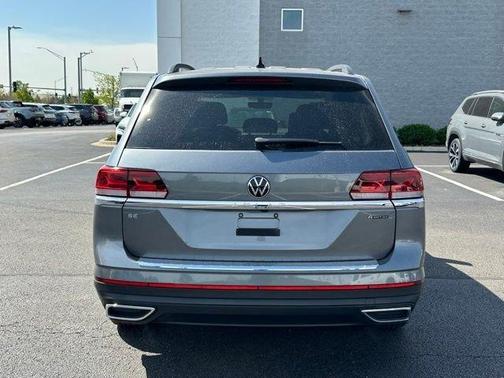 Platinum Gray Metallic 2023 Volkswagen Atlas 2.0T SE