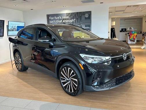 Deep Black Pearl Effect 2025 Volkswagen ID.4 Pro