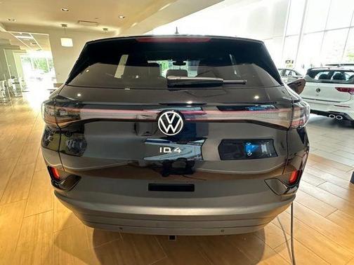 Deep Black Pearl Effect 2025 Volkswagen ID.4 Pro