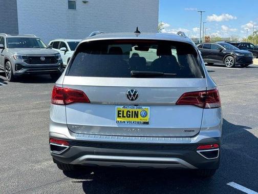 Pyrite Silver Metallic 2024 Volkswagen Taos 1.5T SEL