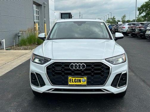 Glacier White Metallic 2023 Audi Q5 45 S line quattro Premium