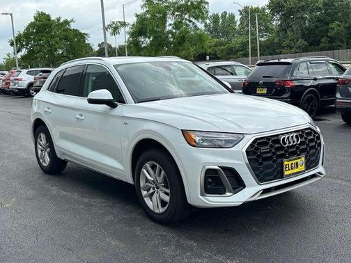 Glacier White Metallic 2023 Audi Q5 45 S line quattro Premium