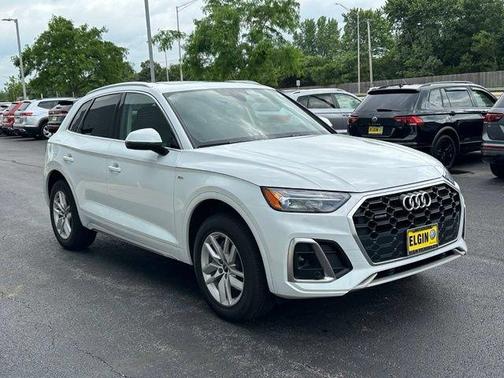 Glacier White Metallic 2023 Audi Q5 45 S line quattro Premium