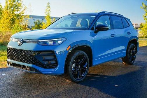2025 Volkswagen Tiguan 2.0T SE R-Line Black