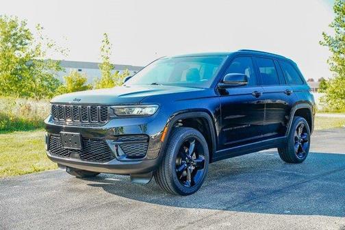 2022 Jeep Grand Cherokee Altitude