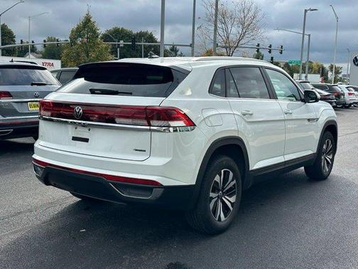 Pure White 2024 Volkswagen Atlas Cross Sport 2.0T SE