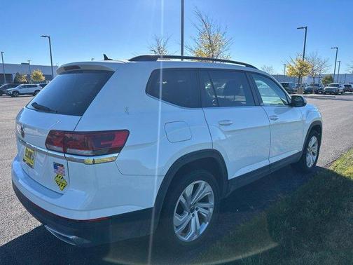 Pure White 2023 Volkswagen Atlas 2.0T SE