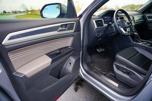 2021 Volkswagen Atlas Cross Sport 3.6L V6 SEL R-Line
