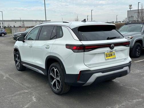 Pure White 2026 Volkswagen Tiguan 2.0T SE