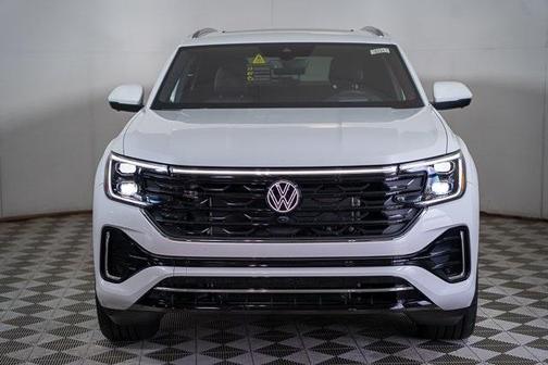 2025 Volkswagen Atlas Cross Sport 2.0T SEL Premium R-Line